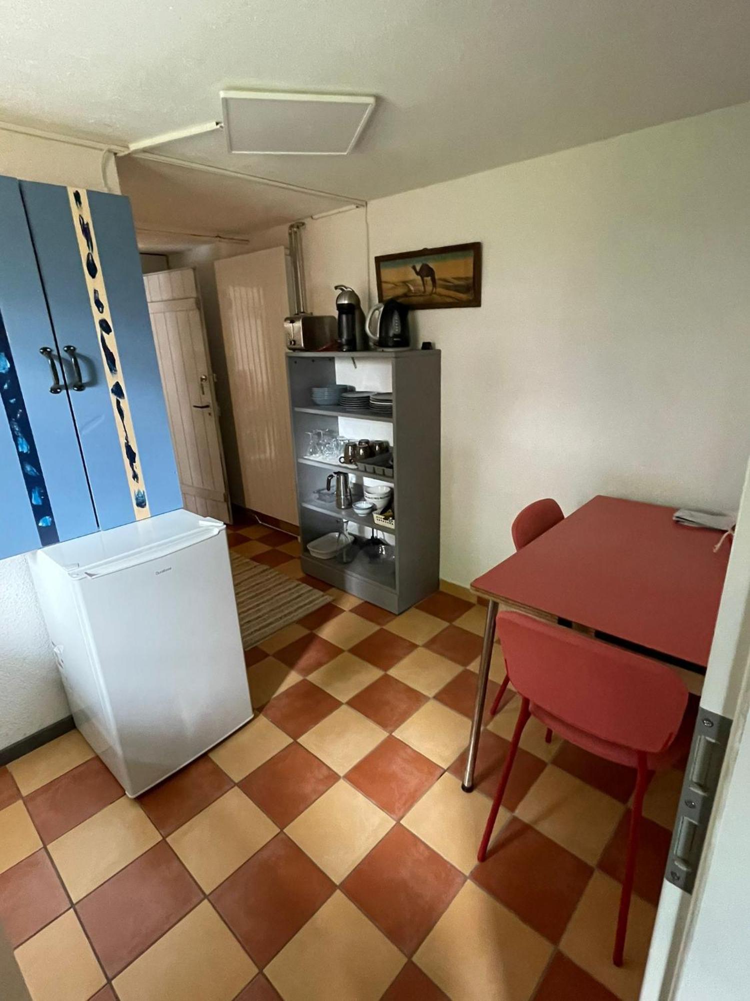 Appartement 1 Piece Entresol 30 M2 Proche Du Centre Et Bain Thermal Ивердон ле Бен Екстериор снимка
